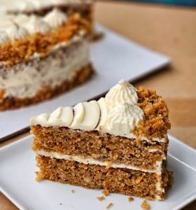Spiced Carrot Cake Slice w Cream Cheese Buttercream